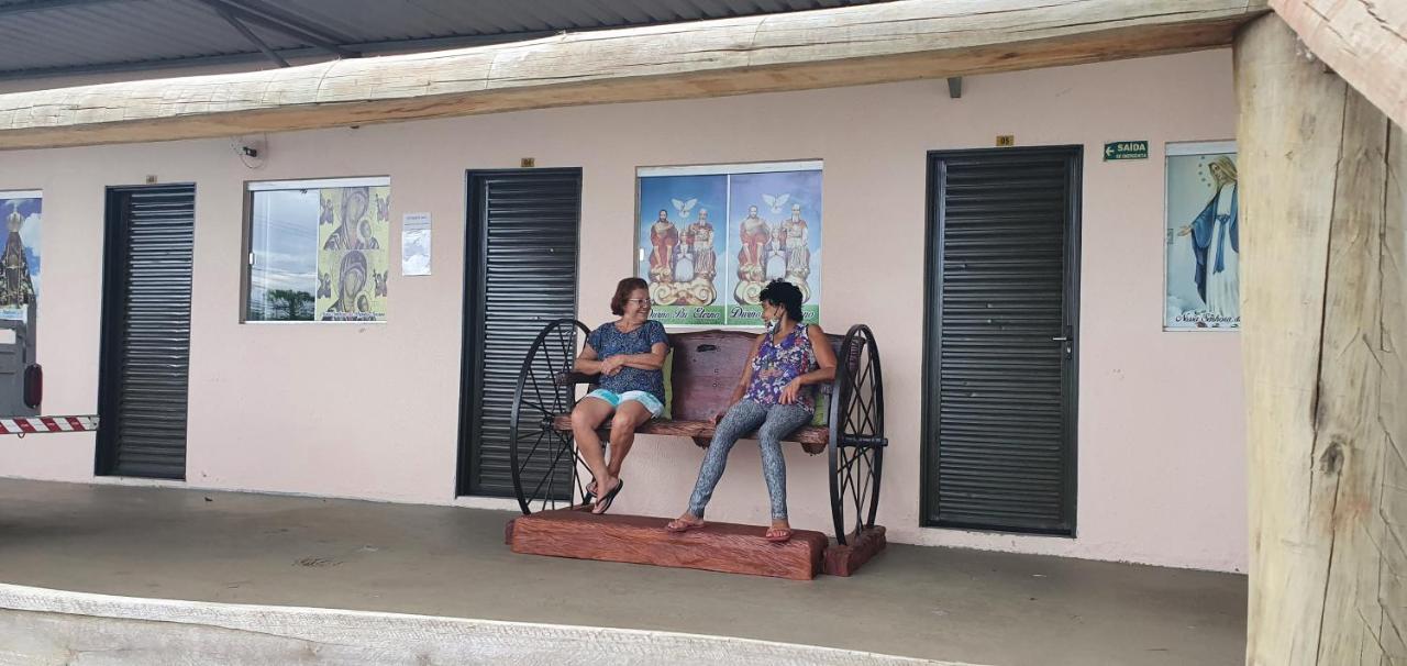 Pousada Romeiros Do Pai Eterno - Santuario Basilica De Trindade 特林达迪 外观 照片