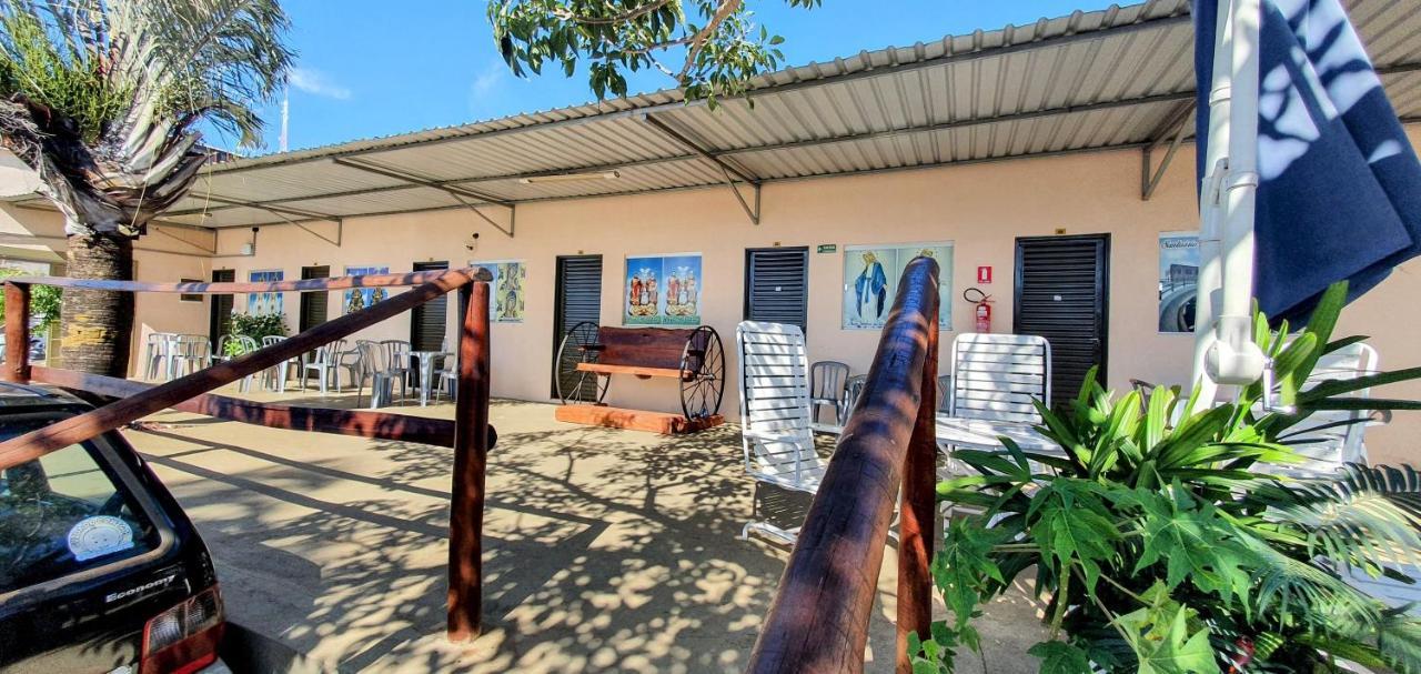 Pousada Romeiros Do Pai Eterno - Santuario Basilica De Trindade 特林达迪 外观 照片